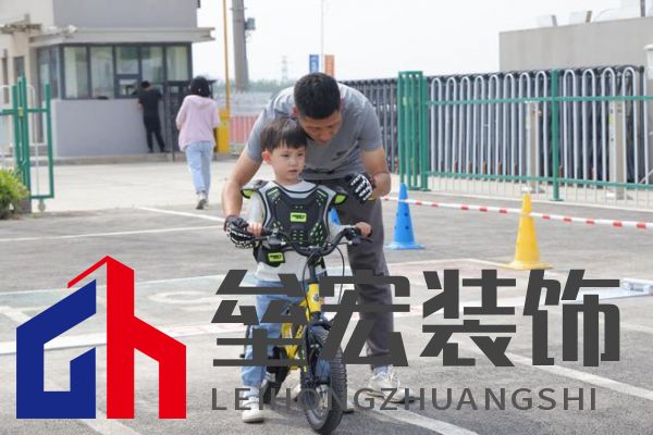 質鑒匠心，透明生產，走進優(yōu)貝童車透明工廠