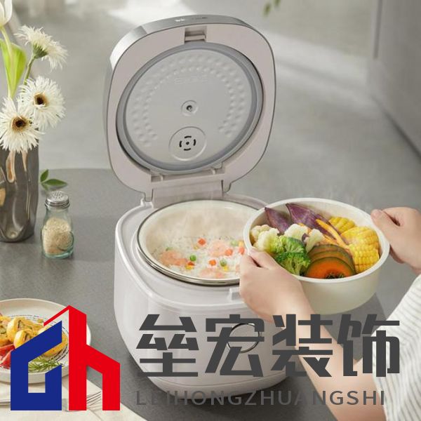 在家復(fù)刻柴火飯！小熊電器鐵釜電飯煲：暢享美食帶來(lái)的愉悅感